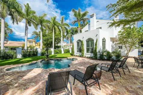 76 S Washington Drive Sarasota FL 34236