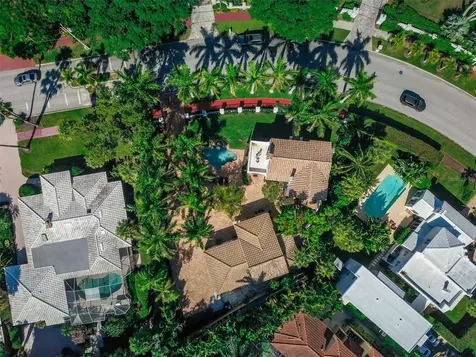 76 S Washington Drive Sarasota FL 34236