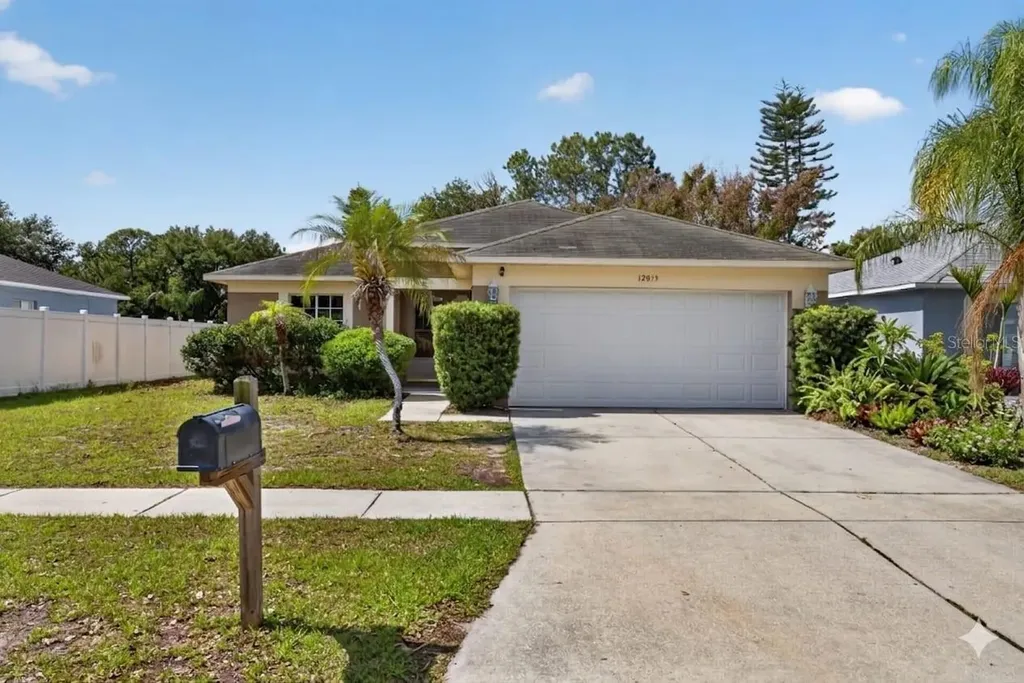 12015 Cedarfield Drive Riverview FL 33579