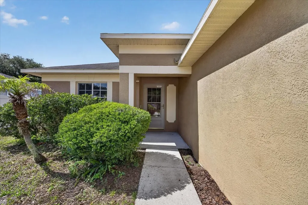 12015 Cedarfield Drive Riverview FL 33579