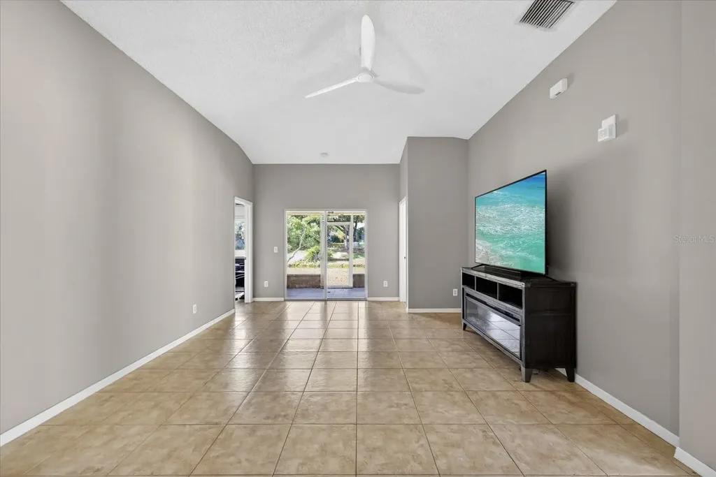 12015 Cedarfield Drive Riverview FL 33579