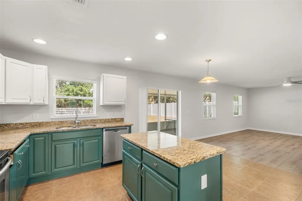 611 Del Pilar Drive Groveland FL 34736
