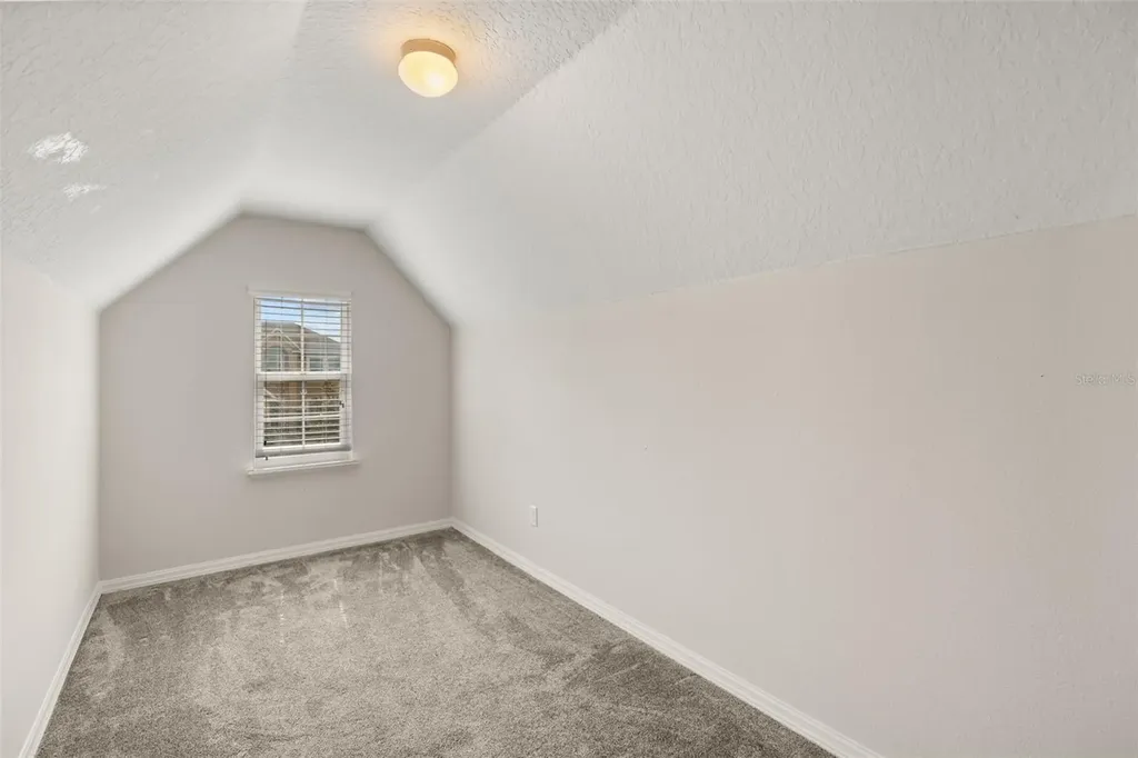 611 Del Pilar Drive Groveland FL 34736