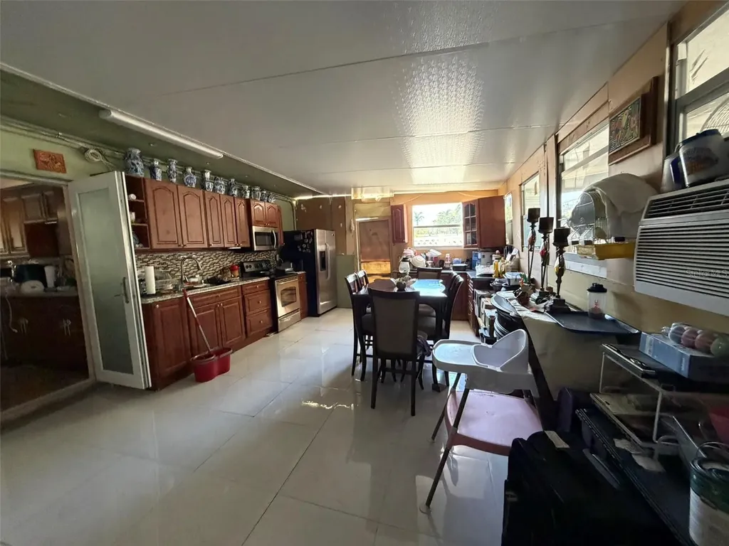131 E 39th Street Hialeah FL 33013