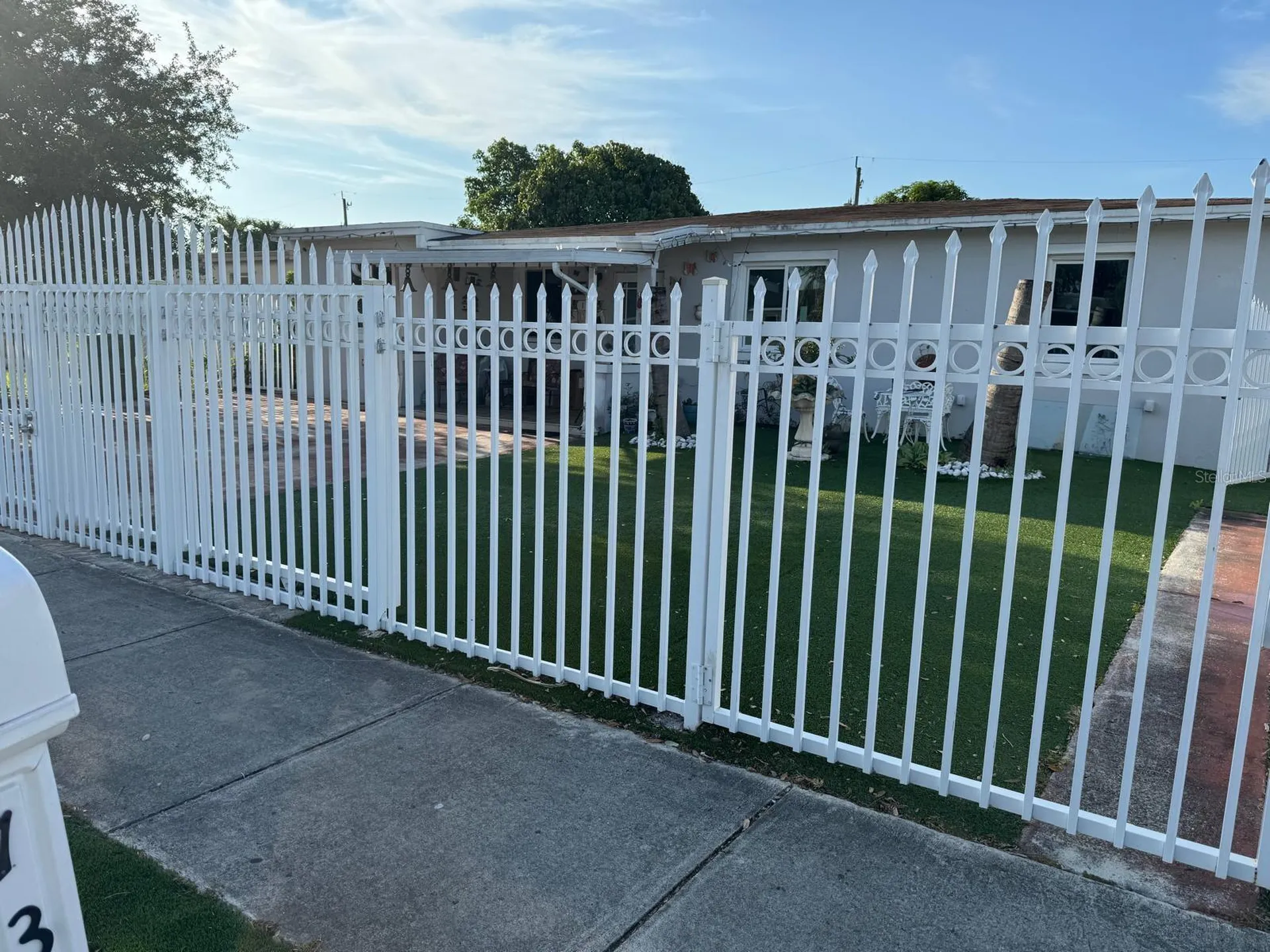 131 E 39th Street Hialeah FL 33013