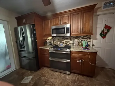131 E 39th Street Hialeah FL 33013
