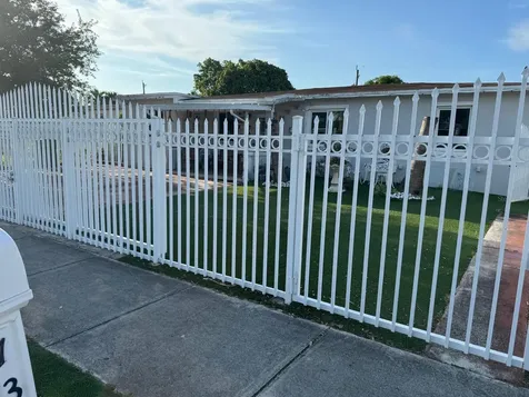 131 E 39th Street Hialeah FL 33013