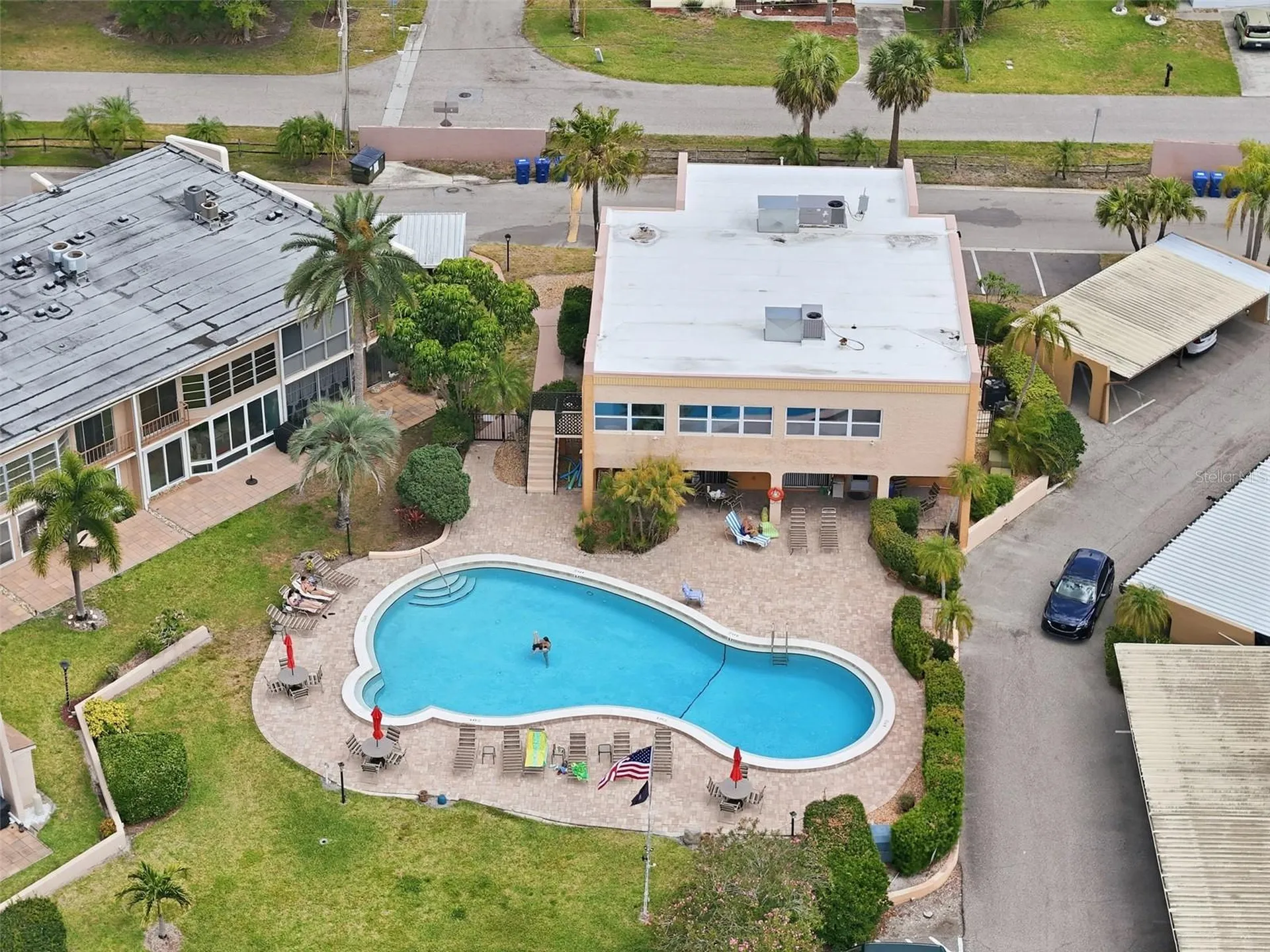 225 Country Club Drive Largo FL 33771