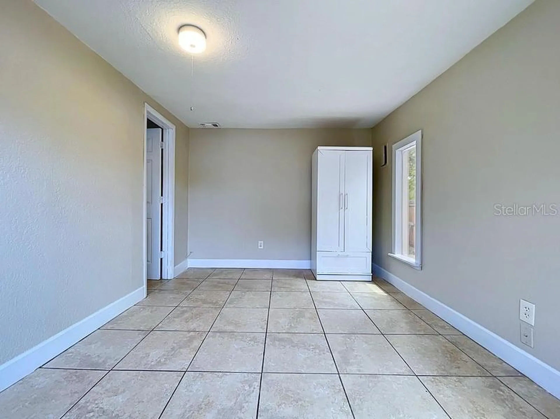 7018 54th Avenue N St Petersburg FL 33709