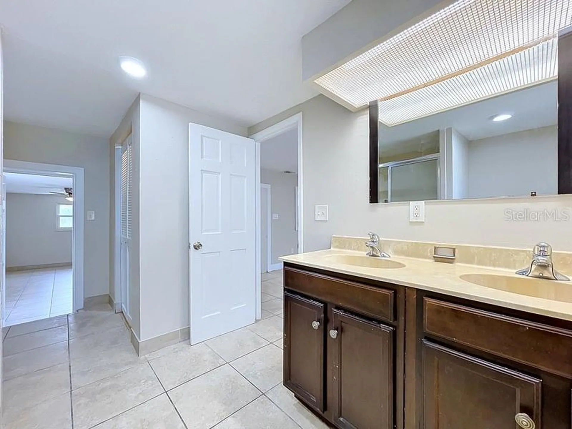 7018 54th Avenue N St Petersburg FL 33709