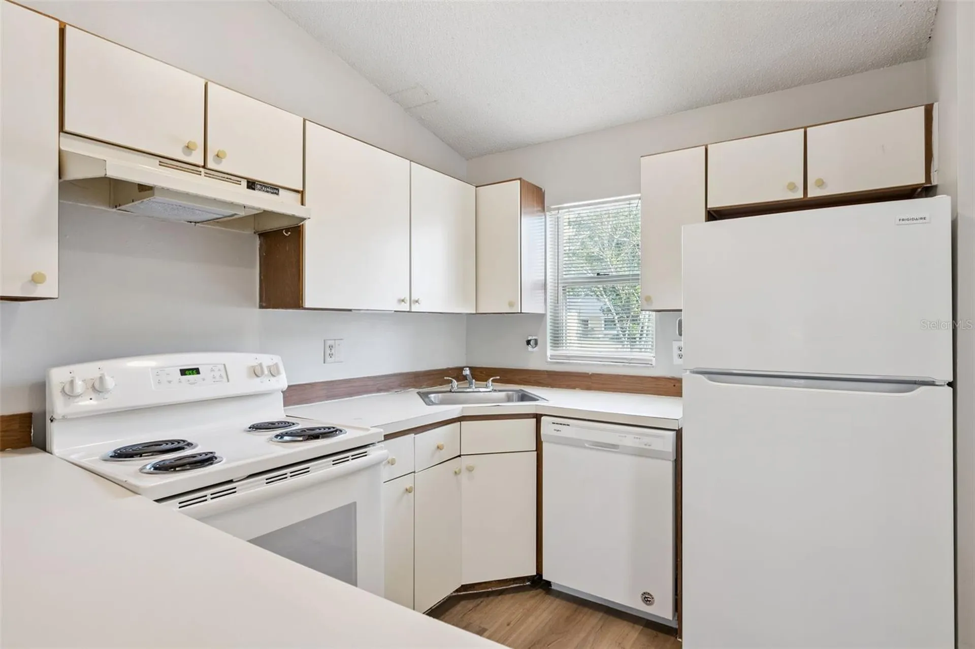 9946 River Crest Court Orlando FL 32825