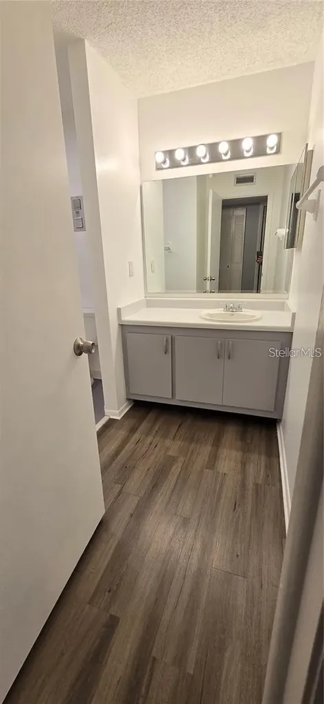512 Orange Drive Altamonte Springs FL 32701