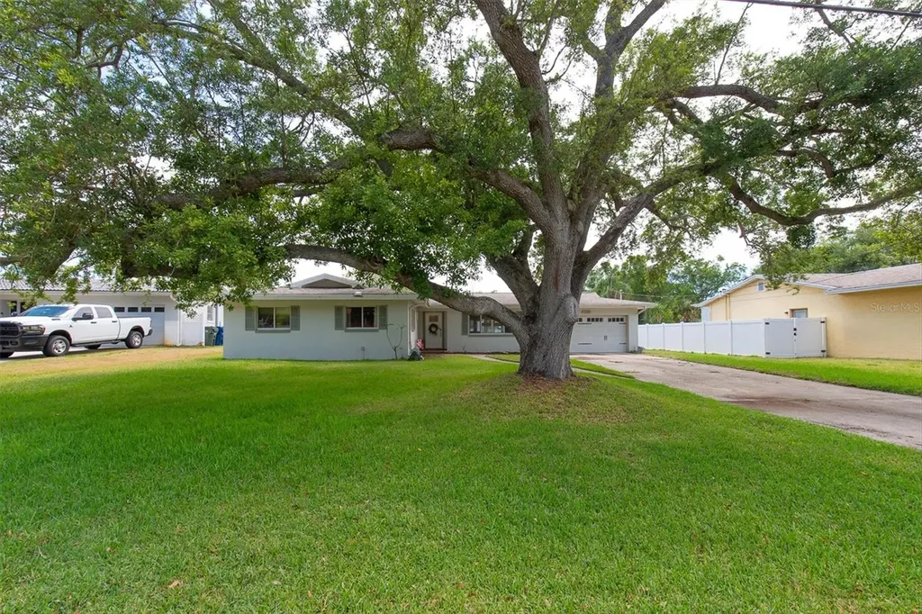 1380 Kennywood Drive Largo FL 33770