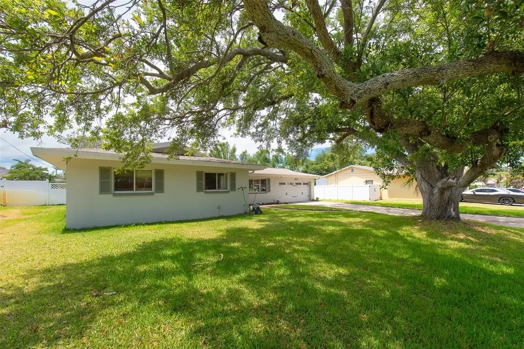 1380 Kennywood Drive Largo FL 33770