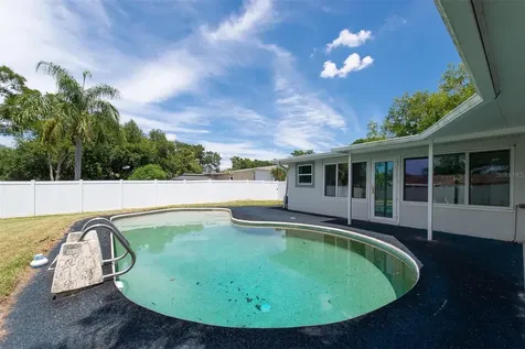 1380 Kennywood Drive Largo FL 33770