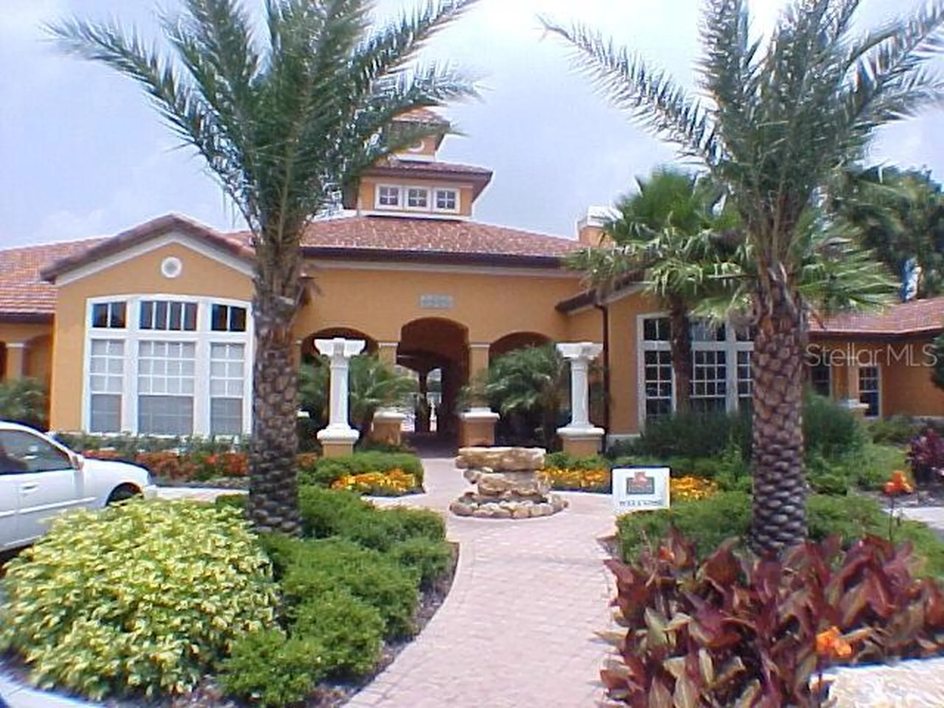 5463 Vineland Road Orlando FL 32811