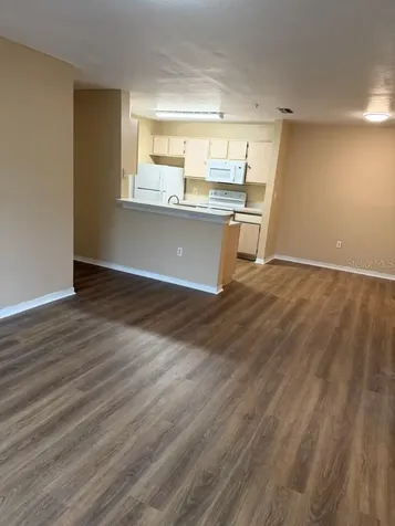 5463 Vineland Road Orlando FL 32811