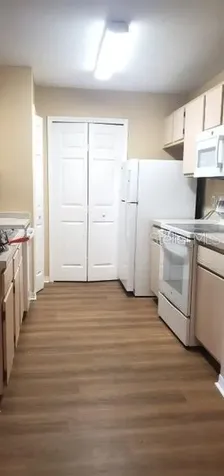 5463 Vineland Road Orlando FL 32811