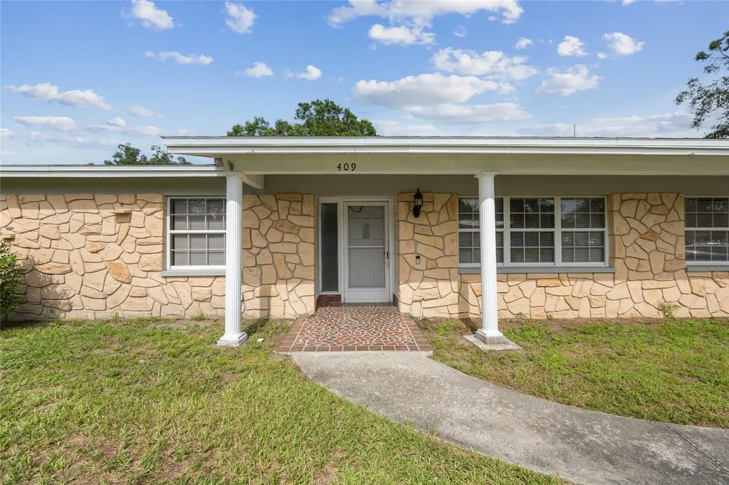 409 Debra Drive Brandon FL 33510