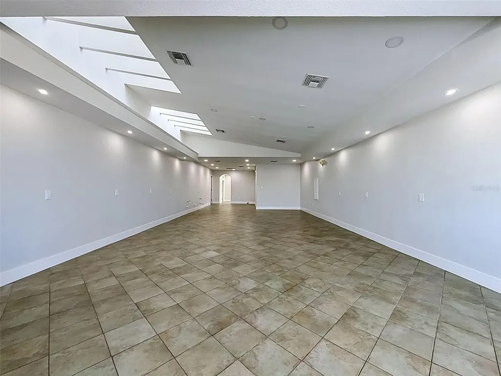 13414 Us Highway 19 Hudson FL 34667