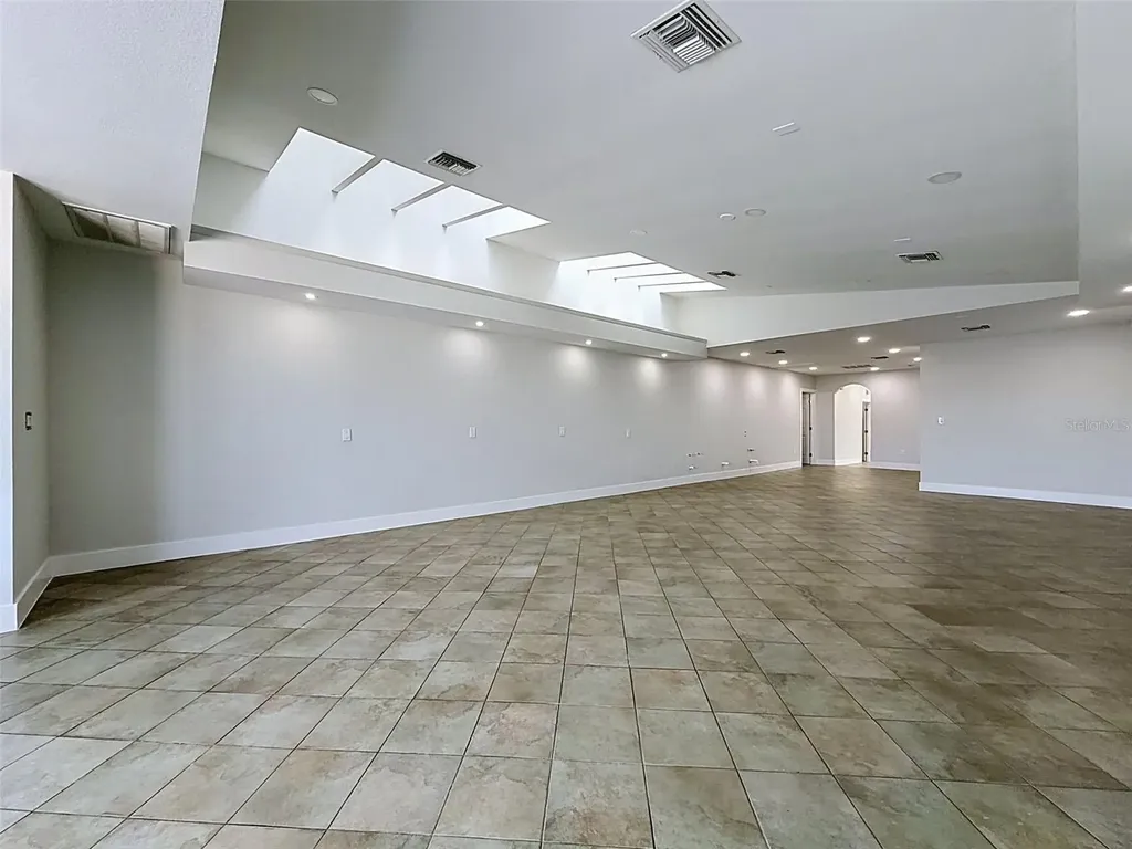 13414 Us Highway 19 Hudson FL 34667