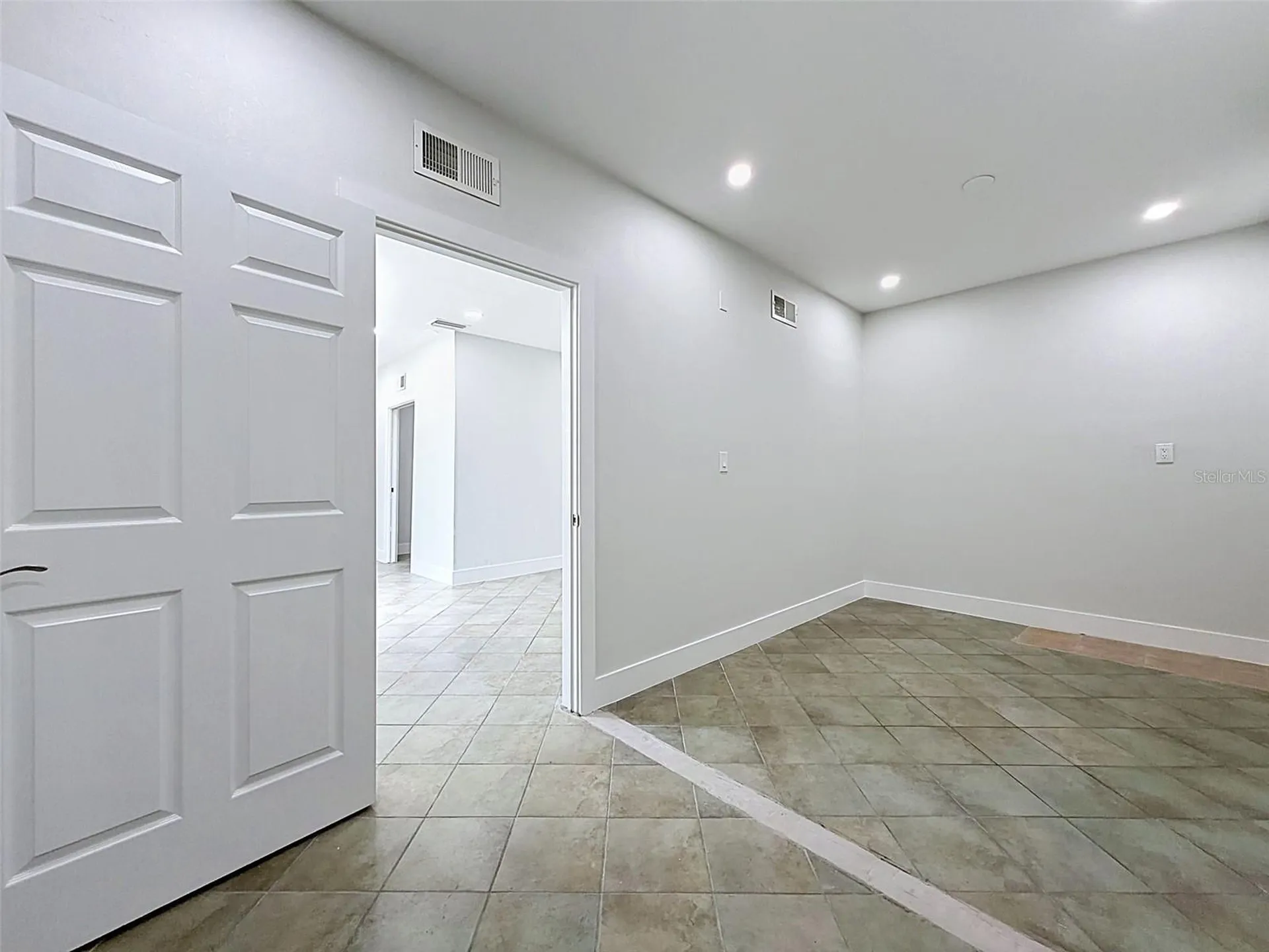 13414 Us Highway 19 Hudson FL 34667