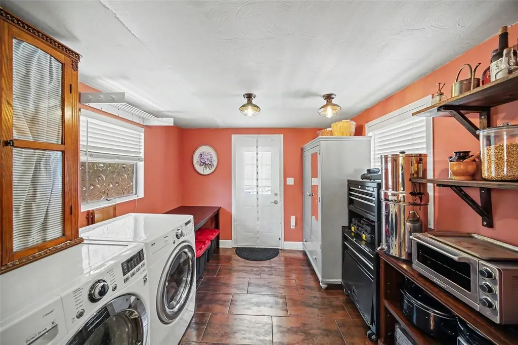 1016 E Emma Street Tampa FL 33603