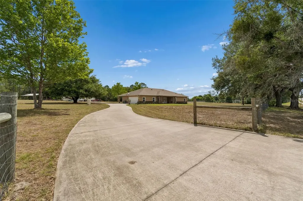29913 Darby Road Dade City FL 33525