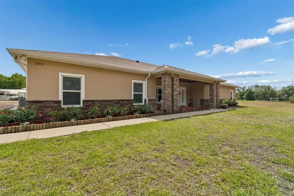 29913 Darby Road Dade City FL 33525