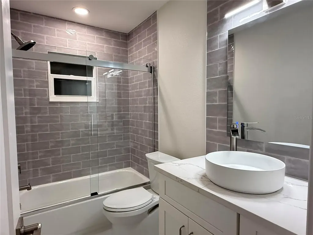 2401 16th Avenue N St Petersburg FL 33713