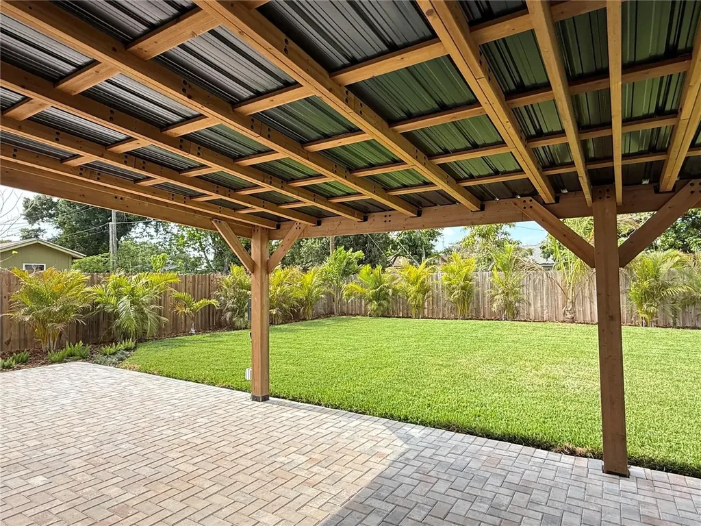 2401 16th Avenue N St Petersburg FL 33713