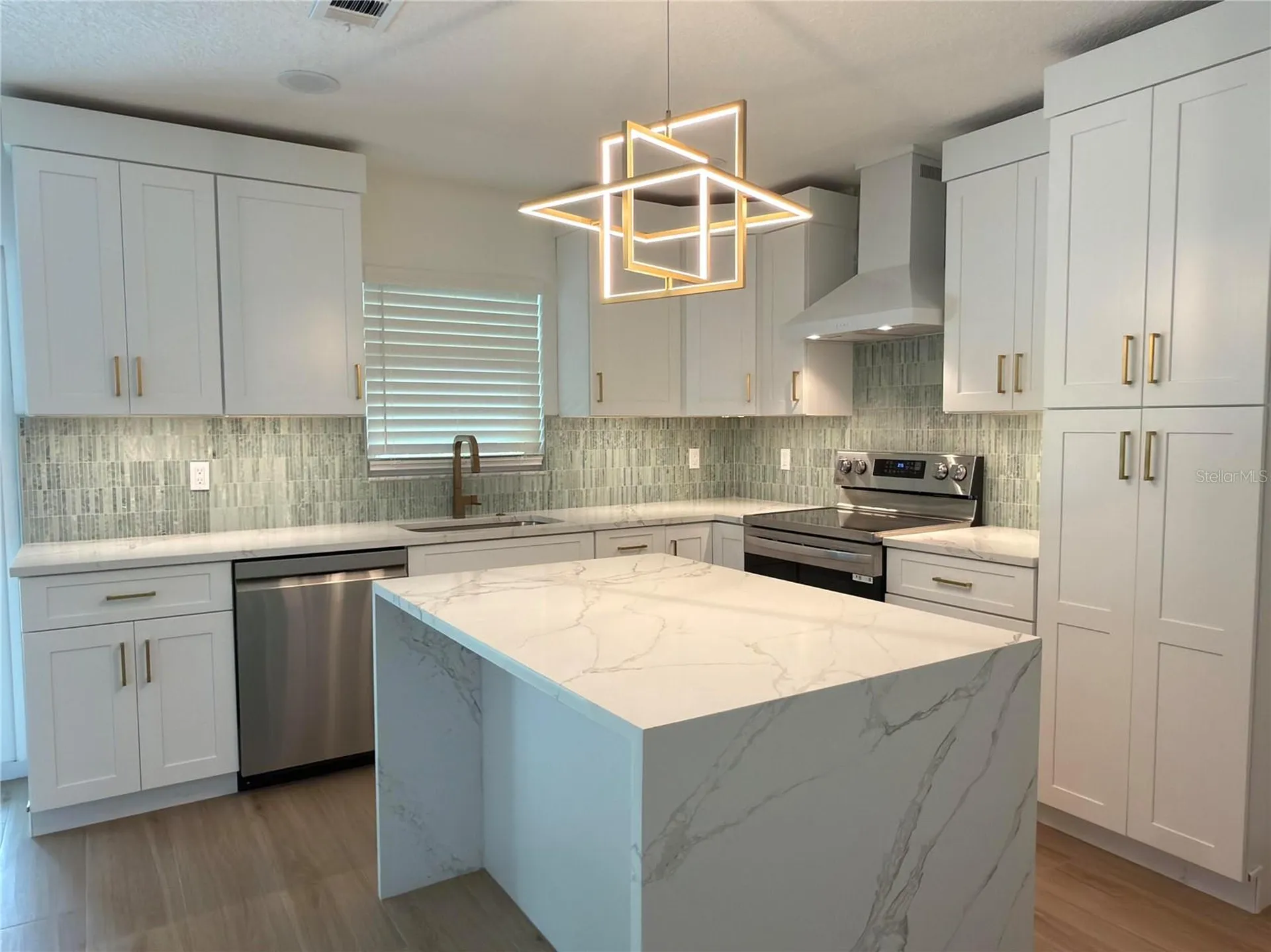 2401 16th Avenue N St Petersburg FL 33713