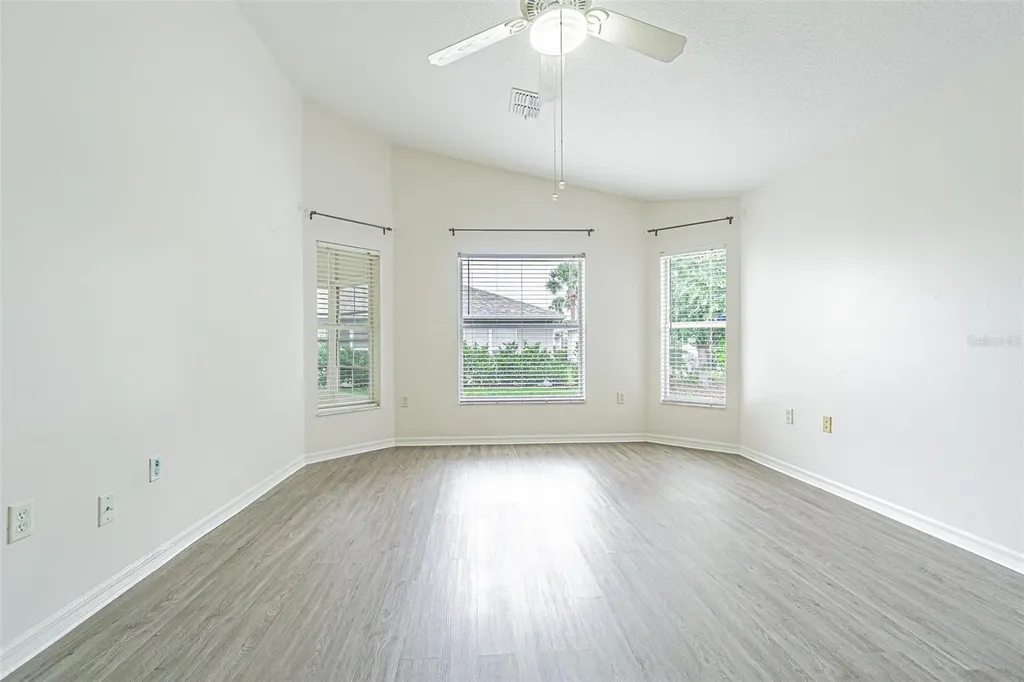 10245 Buncombe Way San Antonio FL 33576