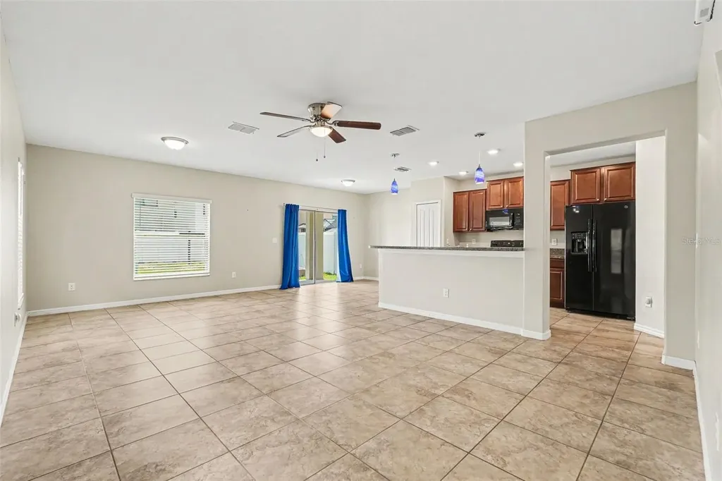 7421 French Marigold Avenue Tampa FL 33619