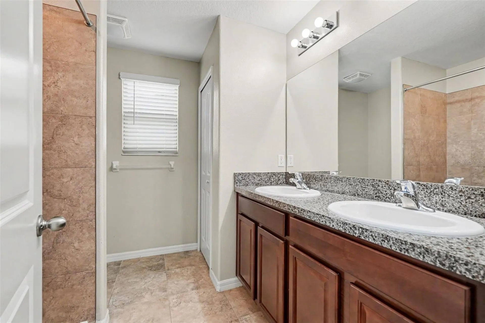 7421 French Marigold Avenue Tampa FL 33619