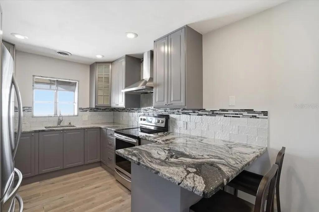 7522 4th Avenue W Bradenton FL 34209