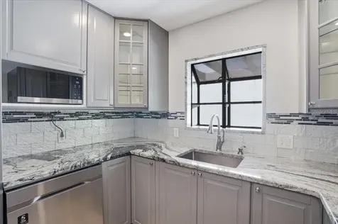 7522 4th Avenue W Bradenton FL 34209