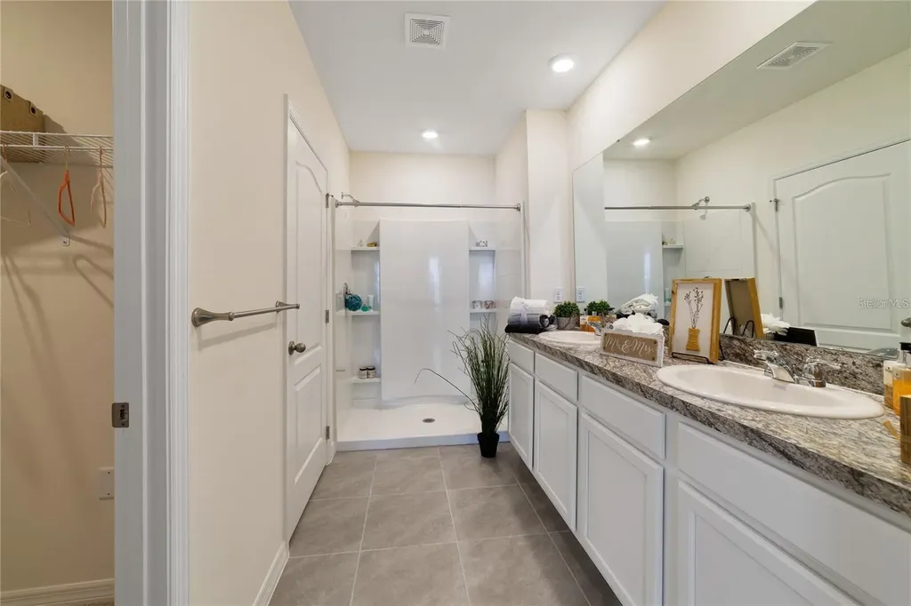 1548 Catbriar Way Davenport FL 33837