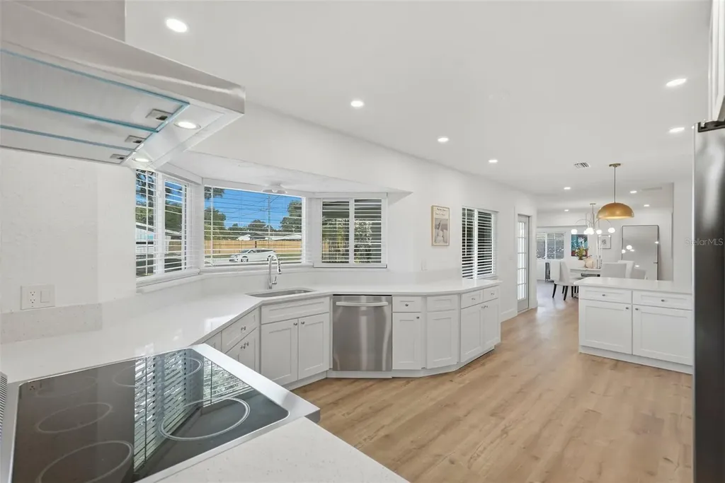 6801 Pinellas Point Drive S St Petersburg FL 33712