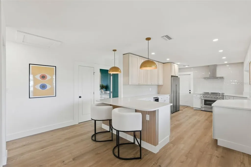 6801 Pinellas Point Drive S St Petersburg FL 33712