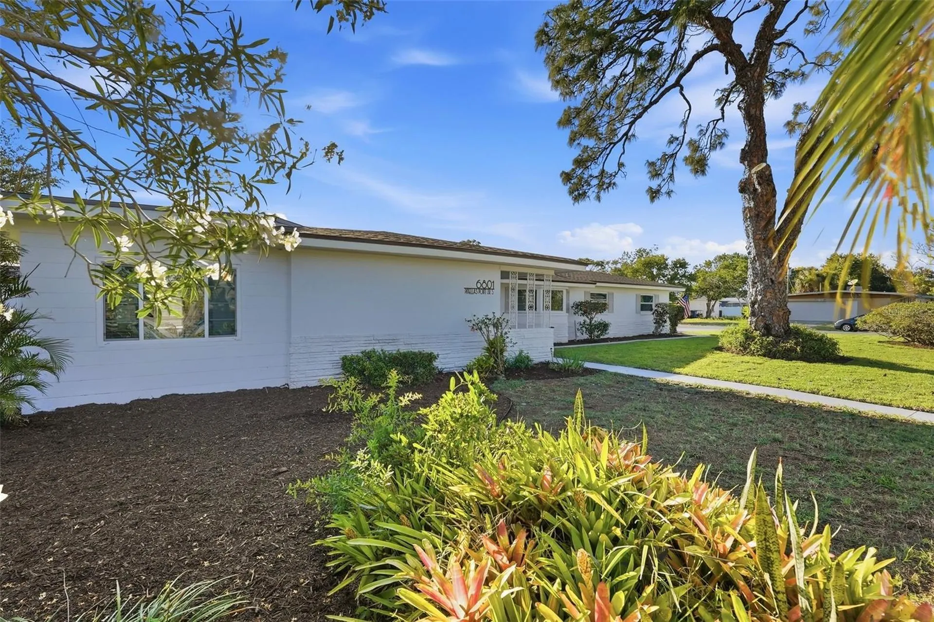 6801 Pinellas Point Drive S St Petersburg FL 33712