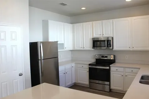 200 Roseling Crossing Davenport FL 33897