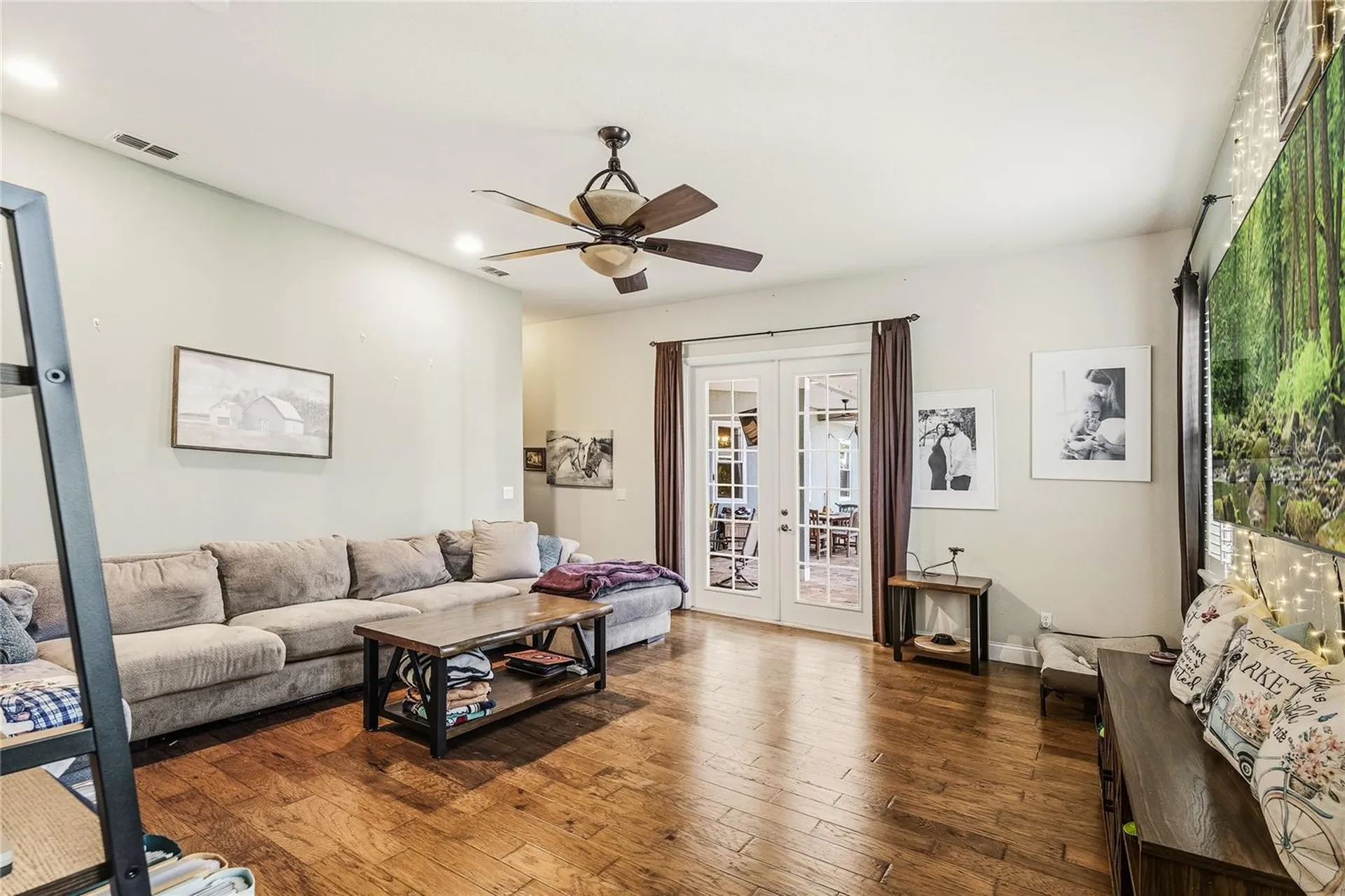 19802 Peabody Street Orlando FL 32833