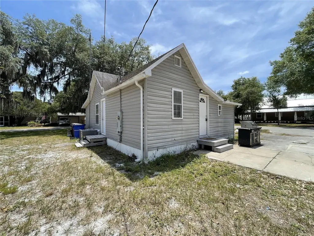1022 Oregon Avenue St Cloud FL 34769
