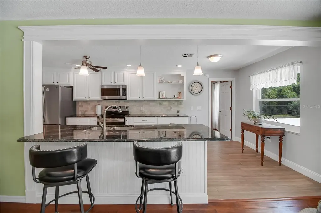 17373 SE 130th Avenue Weirsdale FL 32195