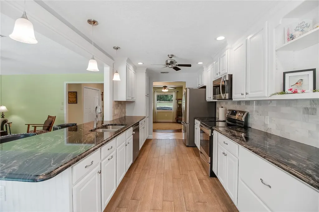 17373 SE 130th Avenue Weirsdale FL 32195