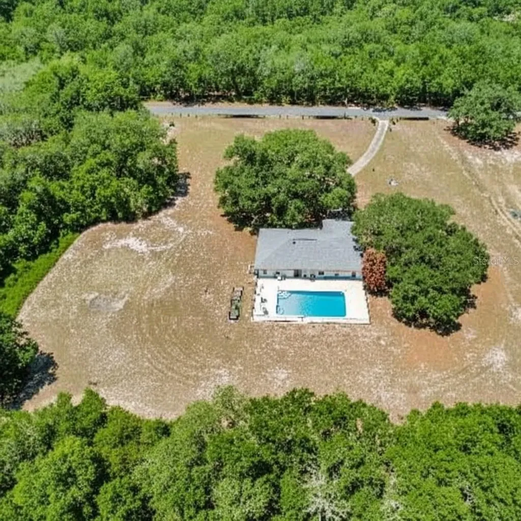 17373 SE 130th Avenue Weirsdale FL 32195