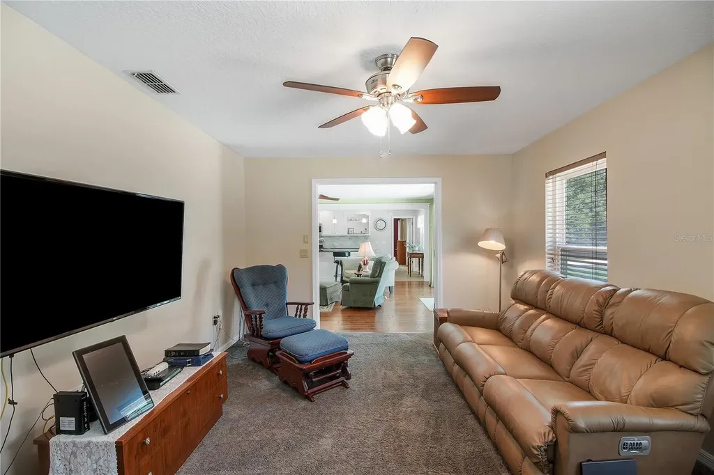17373 SE 130th Avenue Weirsdale FL 32195