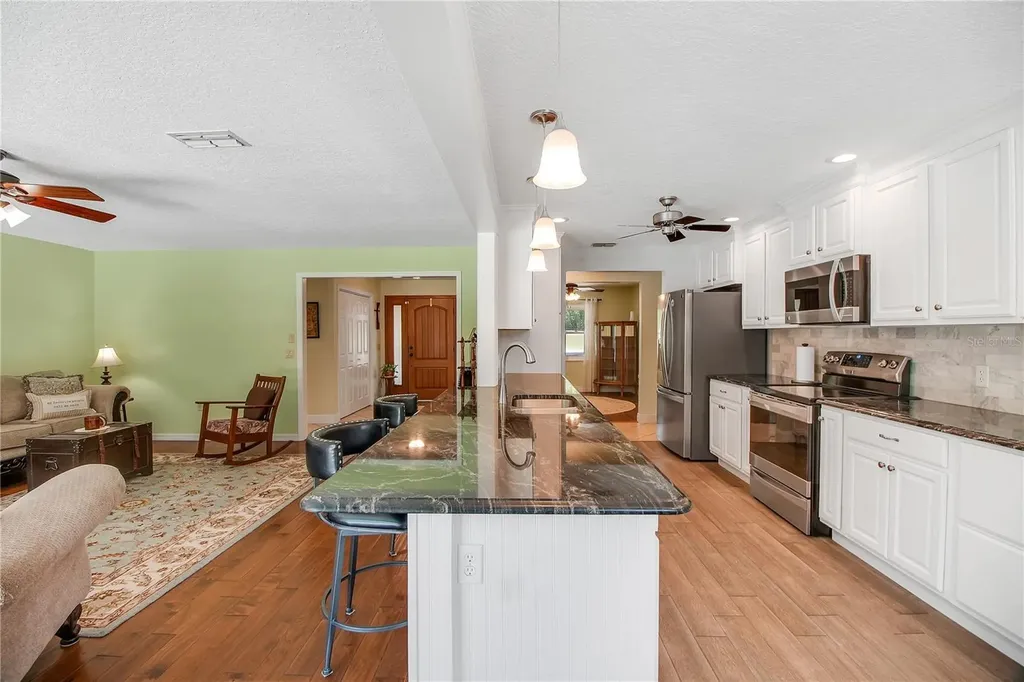 17373 SE 130th Avenue Weirsdale FL 32195