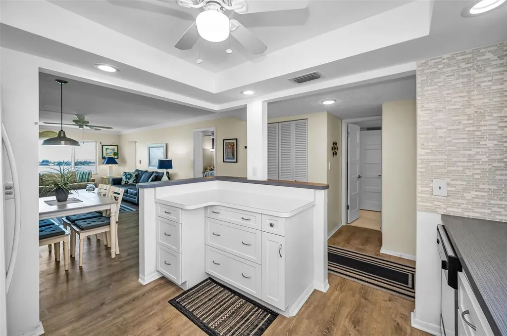 4525 Cove Circle St Petersburg FL 33708
